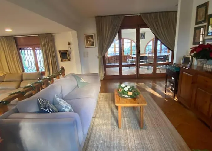 Allyson Couette-café 3*