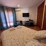 Villa Allyson Boutique Guesthouse 3* 滨海略雷特