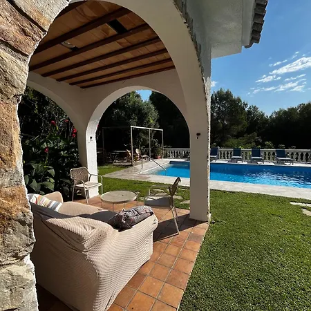 Allyson לינה וארוחת בוקר