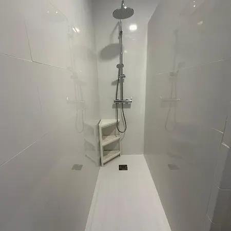 Villa Allyson Boutique Guesthouse B&B 료렛 드 마르
