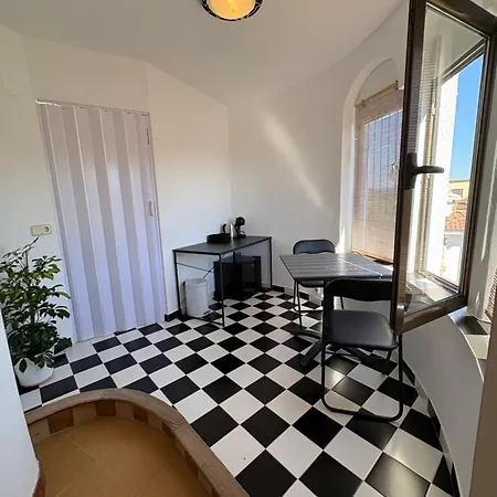 Villa Allyson Boutique Guesthouse 료렛 드 마르