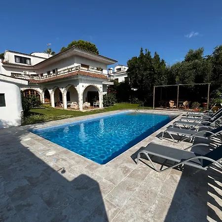 Allyson Bed & Breakfast Lloret de Mar